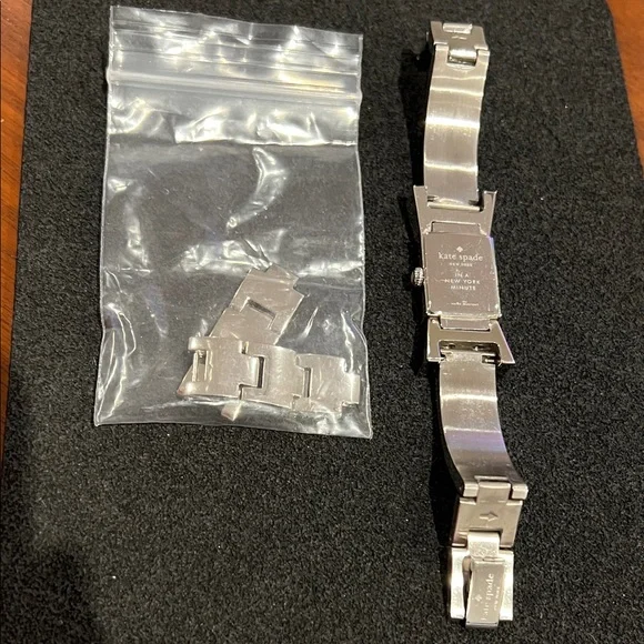 Kate Spade watch with extra links - Picture 4 of 7